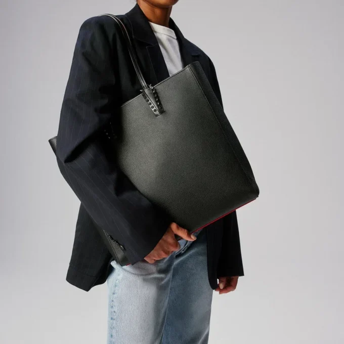 Cabata – Tote Bag – Calf Leather and Spikes – Black