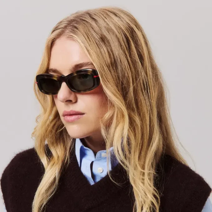 Kate Lb0025 – Sunglasses – Acetate – Dark Havana Kate Lb0025 – Sunglasses – Acetate – Dark Havana