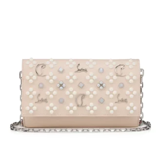 Paloma – Wallet on a Chain – Grained Calf Leather and Spikes Loubinthesky – Leche