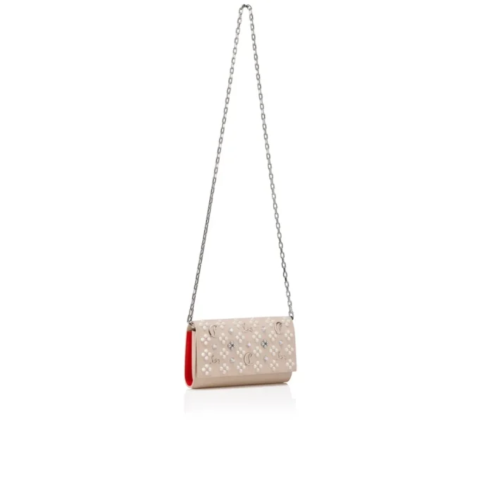 Paloma – Wallet on a Chain – Grained Calf Leather and Spikes Loubinthesky – Leche