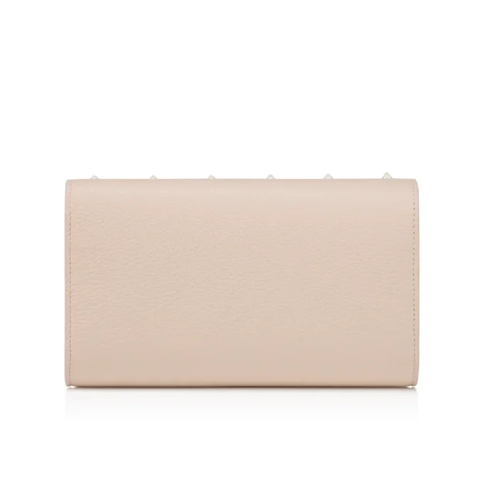 Paloma – Wallet on a Chain – Grained Calf Leather and Spikes Loubinthesky – Leche