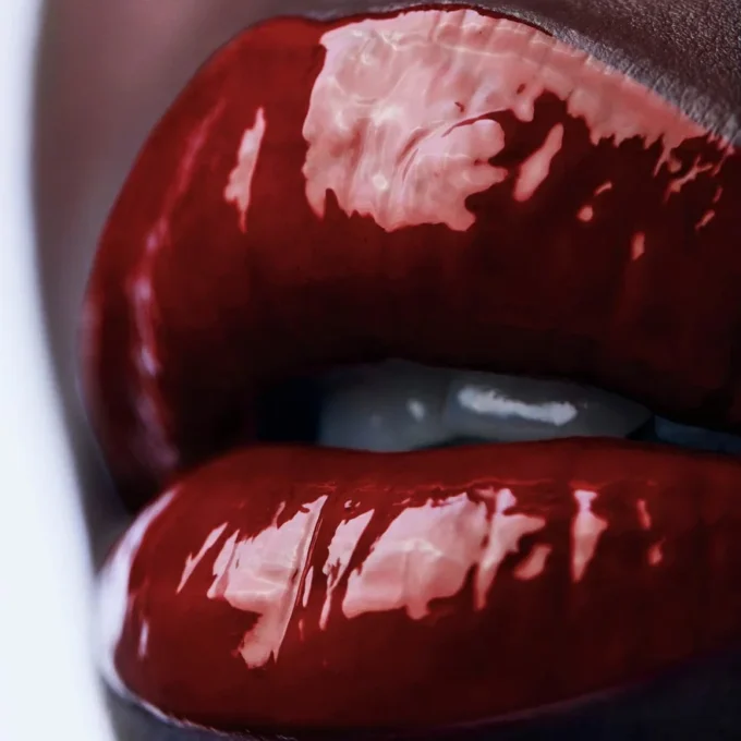 Rouge Stiletto Vinyl Gloss Burning Spice 415V Burning Spice – Christian Louboutin Beauty United States