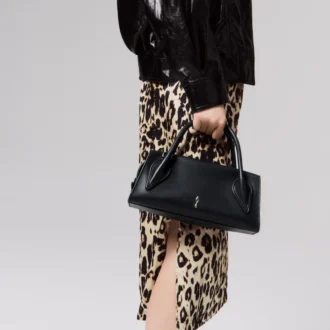 Venus Mini – Crossbody Bag – Calf Leather – Black